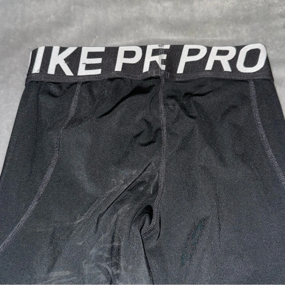 Nike pro black